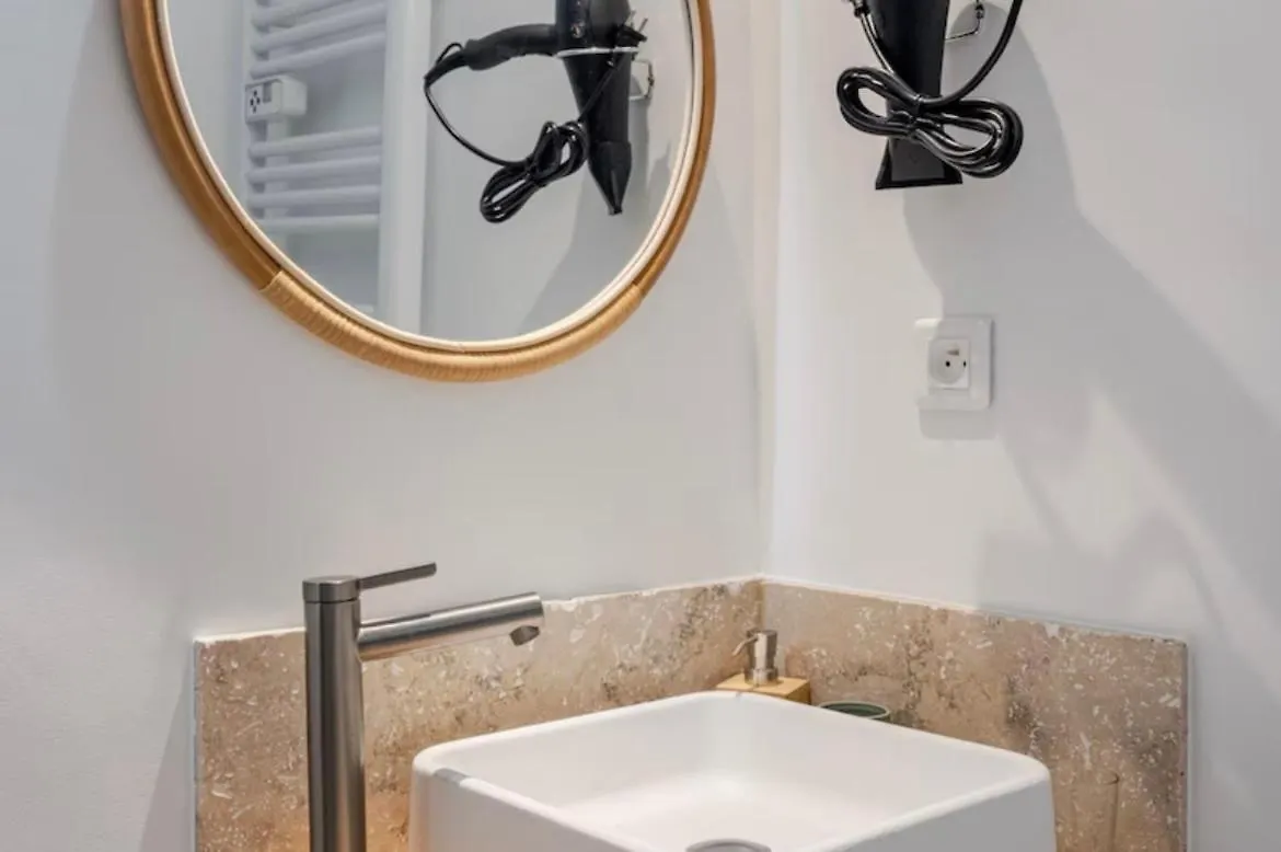 Studio Design Et Cosy A 8 Min A Pied Des Plages Cannes Apartment